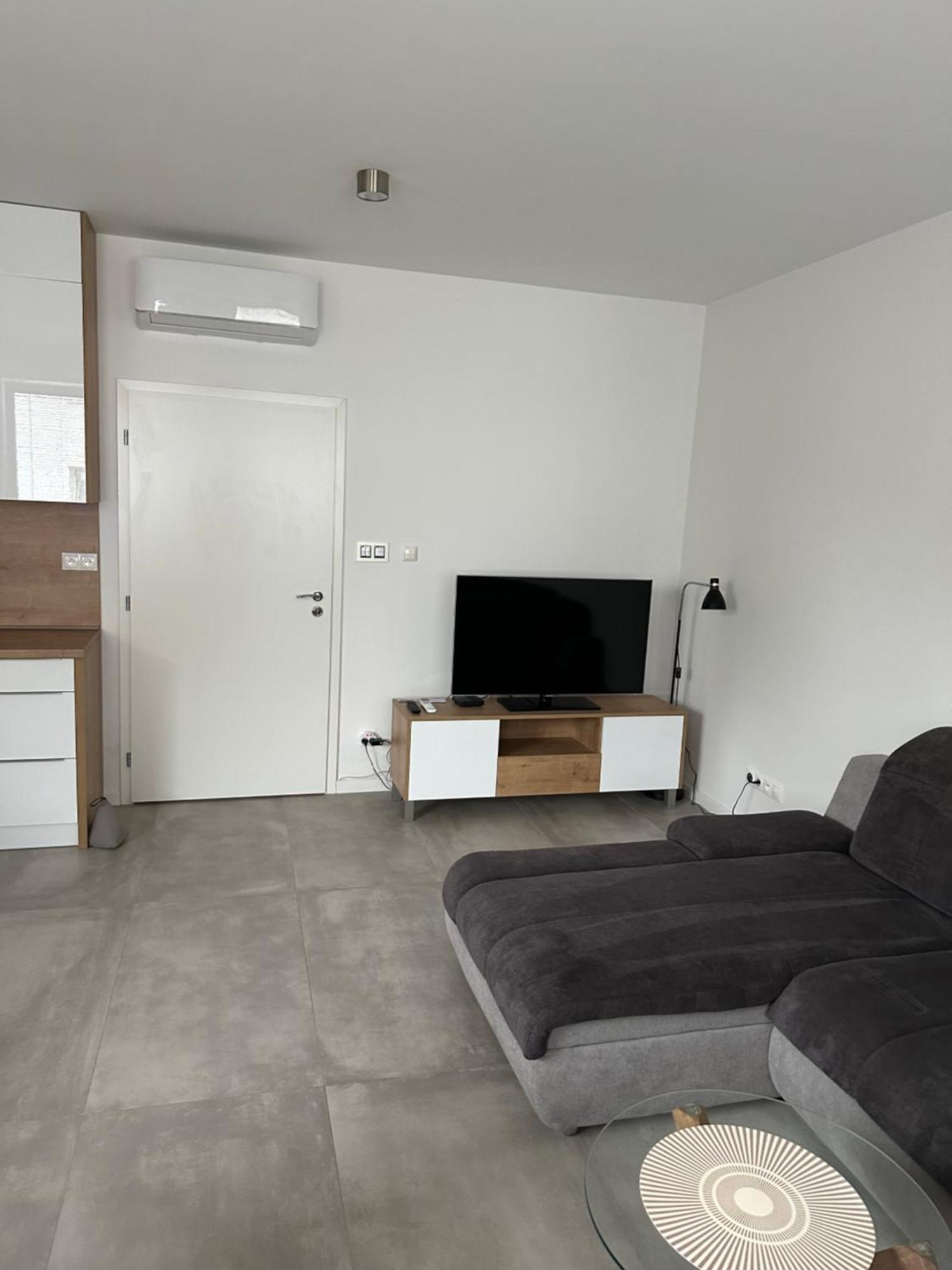2-izbovy Valmar V Centre Piestan Apartment *